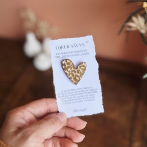 Pin’s “Cœur fauve” - Coeur motif léopard pour femme libre et sauvage