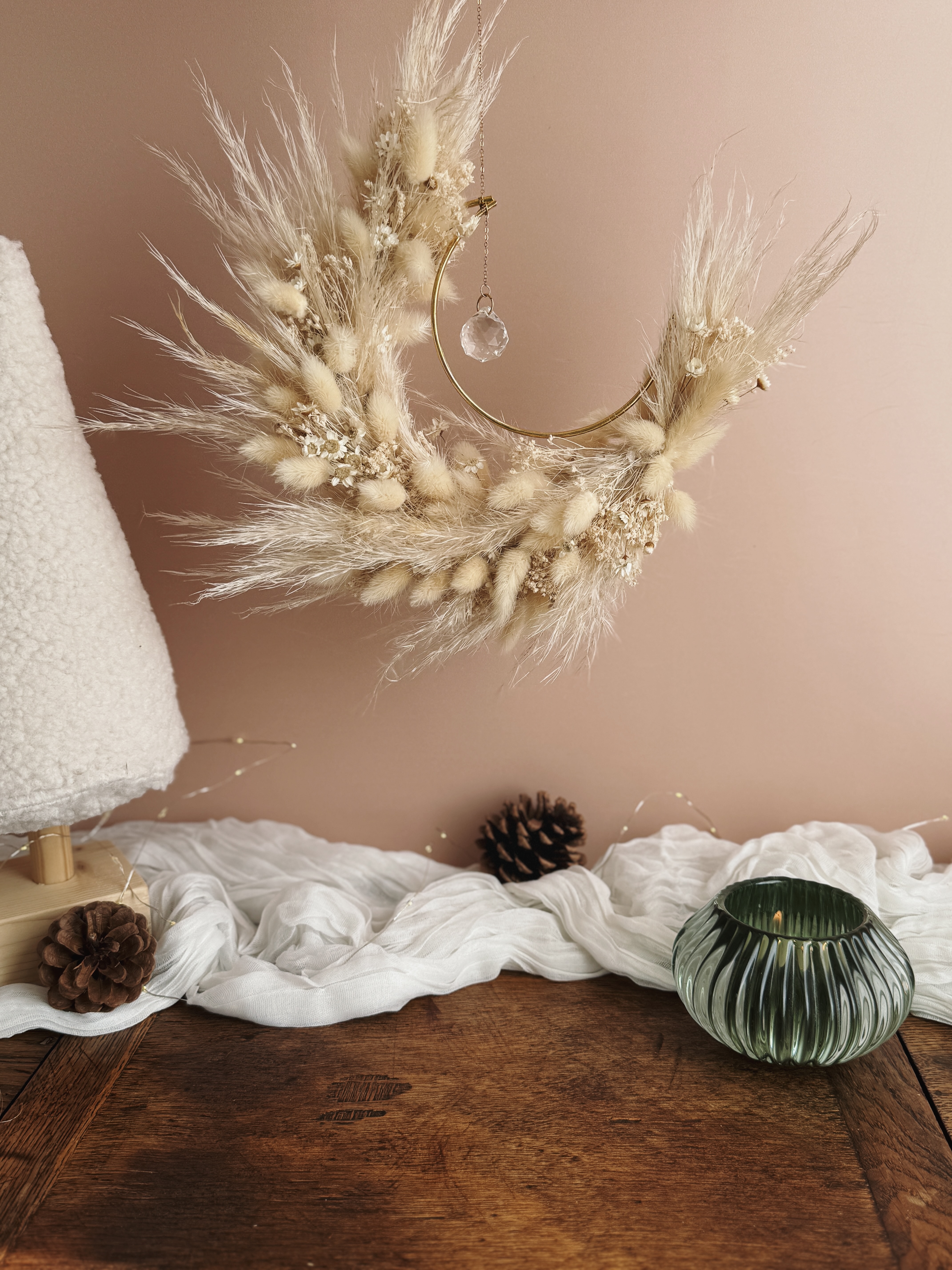 Éclats de Lune — Attrape-soleil floral en forme de lune