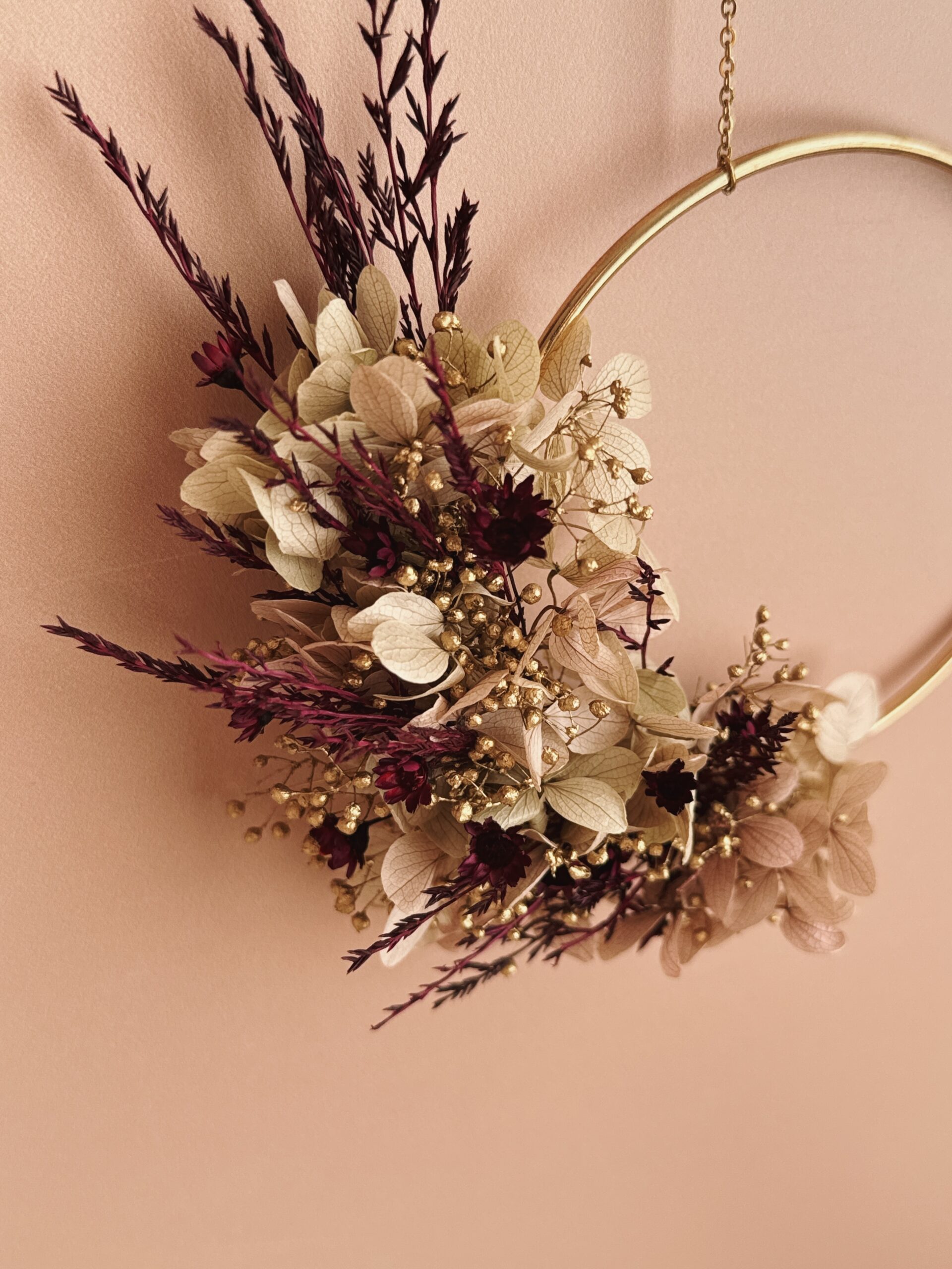 Rosalia — Couronne murale rose, prune & doré – Image 10