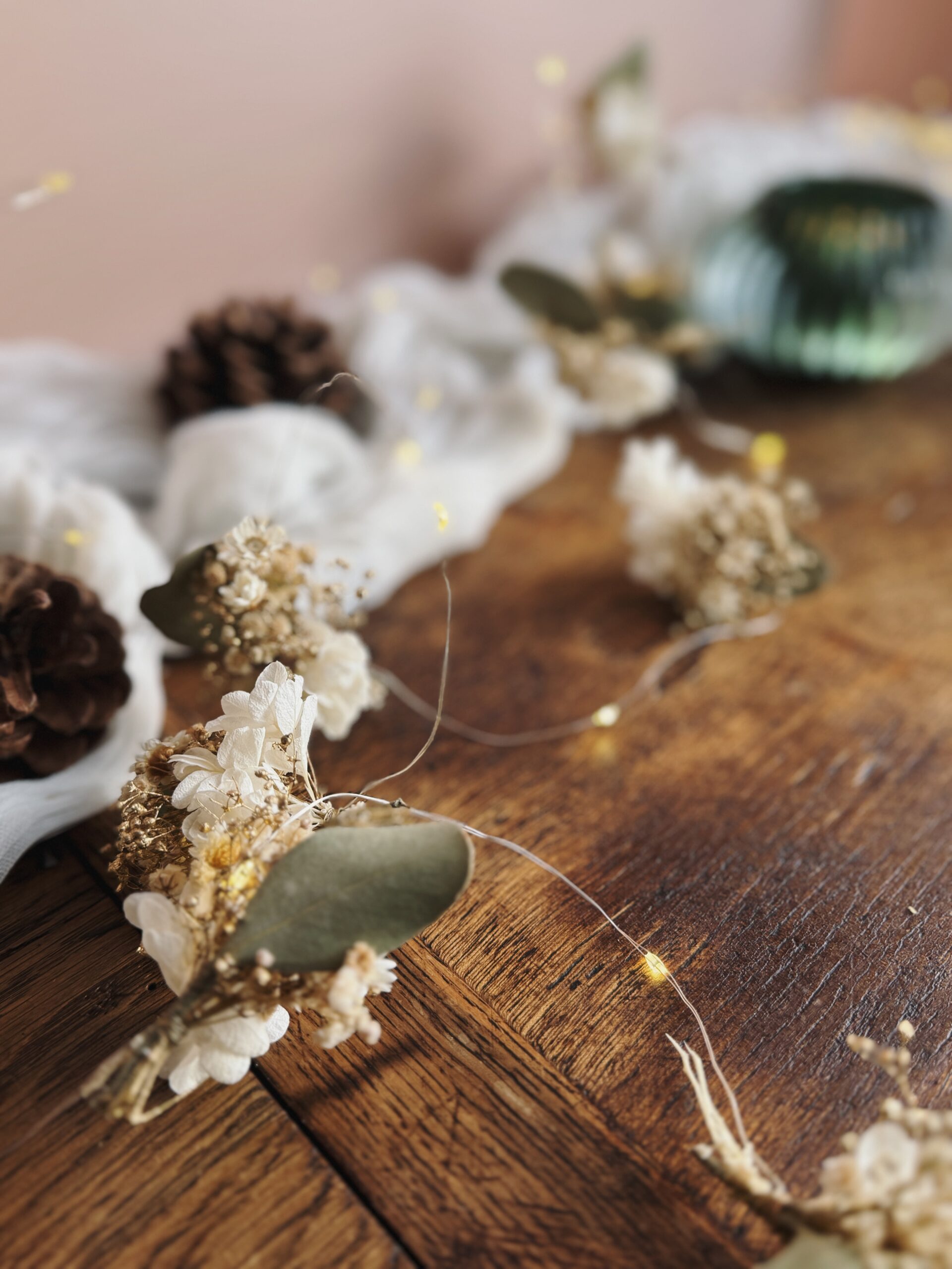 Guirlande lumineuse poétique – Tons naturels vert, crème & doré