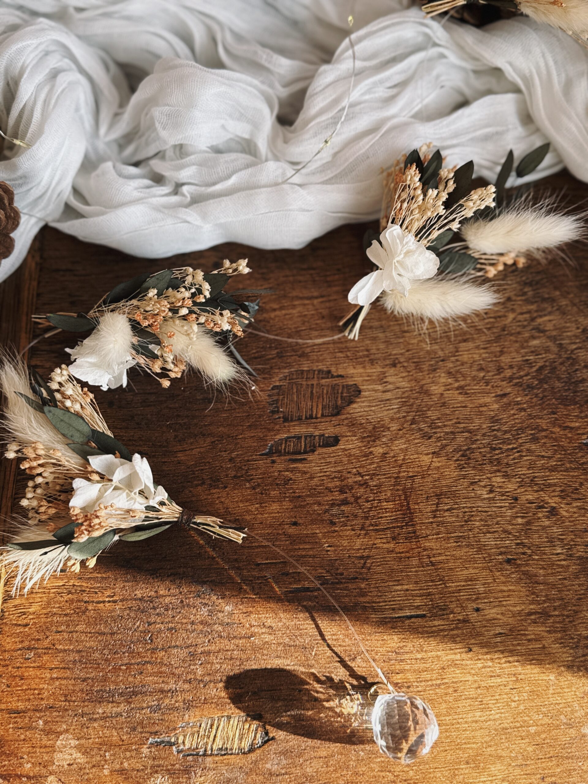 Rêve Suspendu — Guirlande verticale fleurs séchées et suncatcher – Image 5